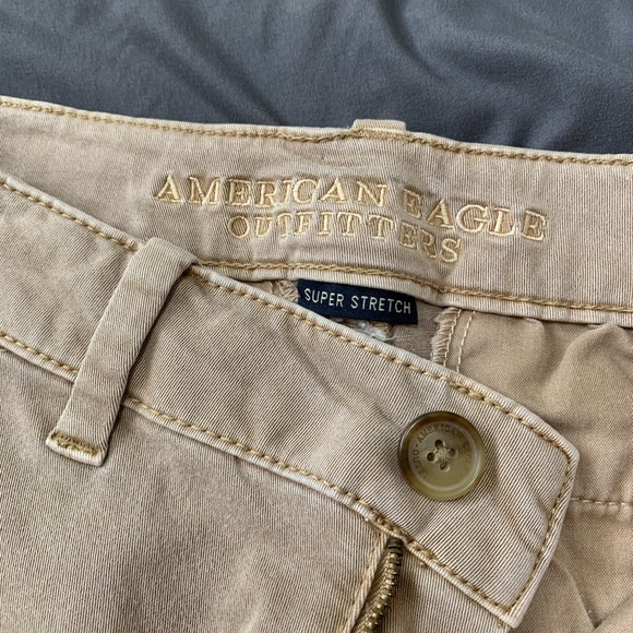 Cargo/Khaki Style Shorts - Picture 3 of 6